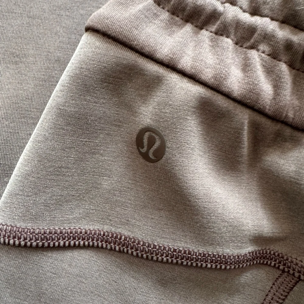 Lululemon Softstreme High-Rise Pant NWT Size 12 Espresso